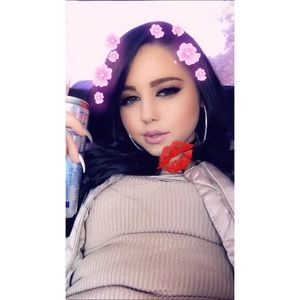 Meet your Posher, Katlynn